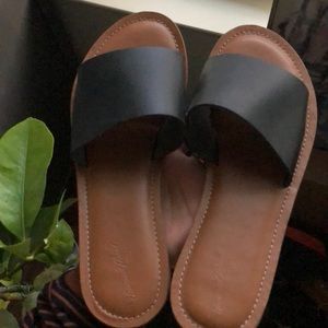 NWOT size 7 black leather slides